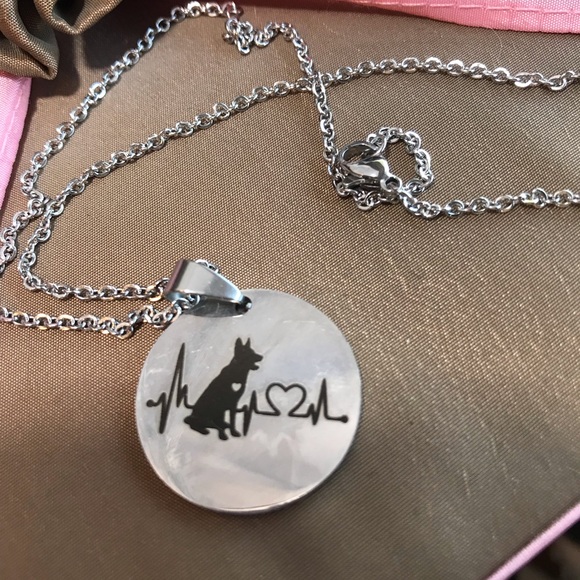 New “I Love Dogs” German Shepard 🐾 Pendant - Picture 5 of 6